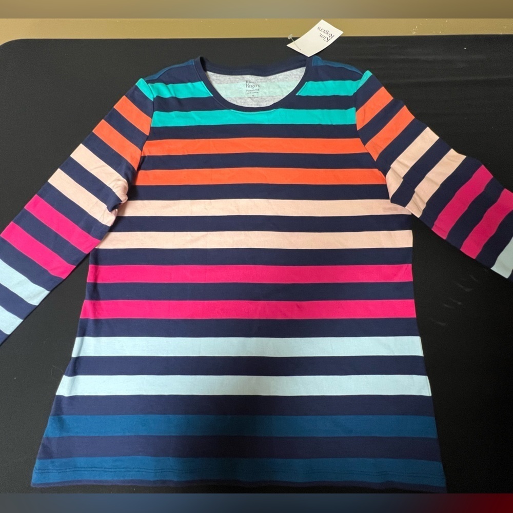 KIM ROGERS PERFECTLY SOFT STRIPED 3/4 SLEEVE CREW NECK COTTON TOP. SIZE MED
